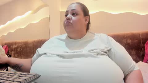 Snapshot of alisson_am chatting on 06-28-26, 11:05 Alisson online show from 06-28-26, 11:05