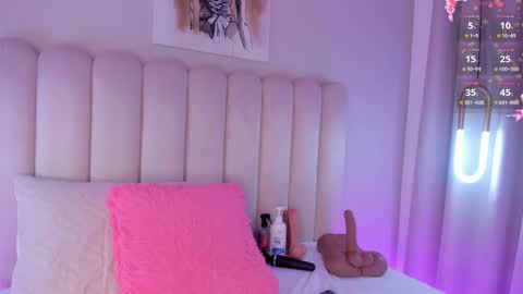 Snapshot of alissyadanger chatting on 10-10-25, 03:16 TATIS online show from 10-10-25, 03:16