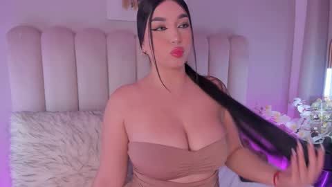 Snapshot of alissyadanger chatting on 01-07-26, 03:20 TATIS online show from 01-07-26, 03:20