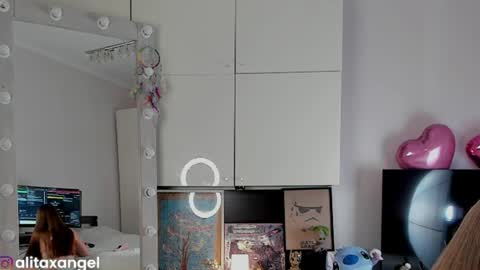 Snapshot of alitaangel_ chatting on 07-14-26, 05:40 A L I T A online show from 07-14-26, 05:40