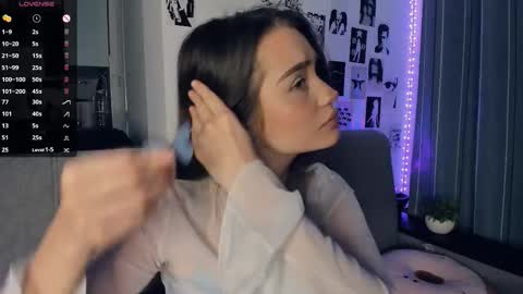 Alivia online show from 11-10-25, 09:08