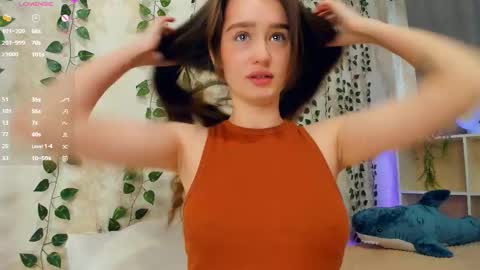 Snapshot of alivialovely chatting on 02-01-26, 09:41 Alivia online show from 02-01-26, 09:41