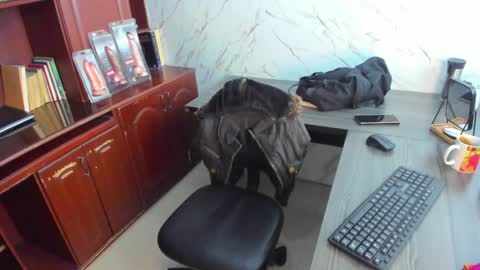 Alix online show from 01-23-25, 03:05