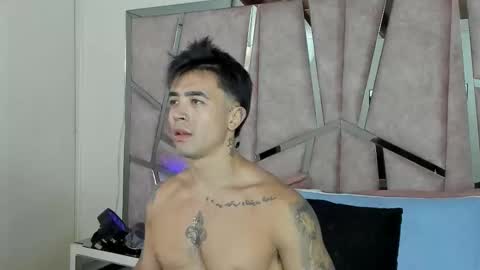 Snapshot of alixmartin1 chatting on 10-12-25, 11:15 alix online show from 10-12-25, 11:15