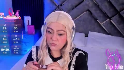 Snapshot of aliyahsstone chatting on 12-18-25, 12:00 Aliyahs stone online show from 12-18-25, 12:00