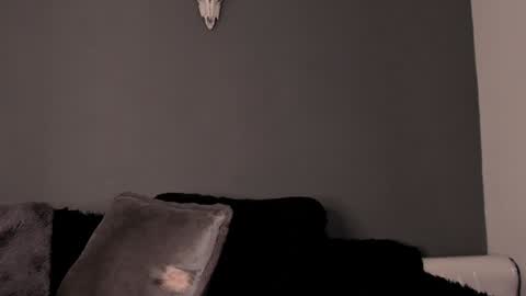 Aliz online show from 12-24-24, 02:10