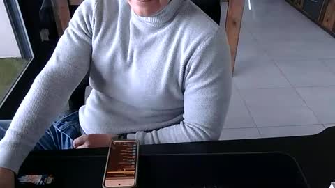 Snapshot of allan57000 chatting on 11-12-25, 12:05 allan57000 online show from 11-12-25, 12:05