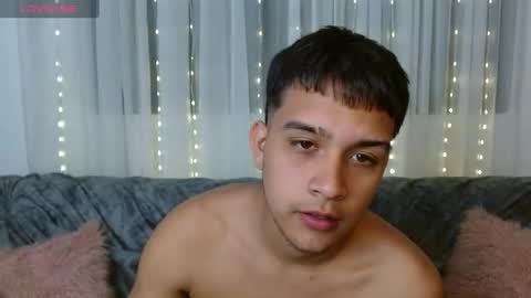 Snapshot of allansmith_ chatting on 12-19-24, 11:35 Allan Smith online show from 12-19-24, 11:35