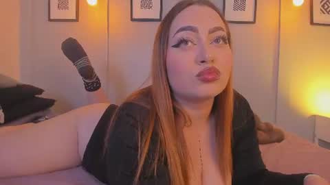 Snapshot of allasska_ chatting on 06-18-26, 04:02 Laura online show from 06-18-26, 04:02