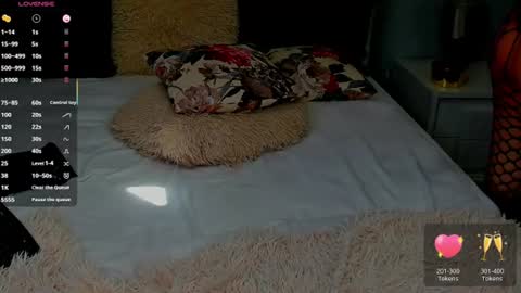 Snapshot of allaya_love chatting on 07-28-26, 11:17 Allaya online show from 07-28-26, 11:17