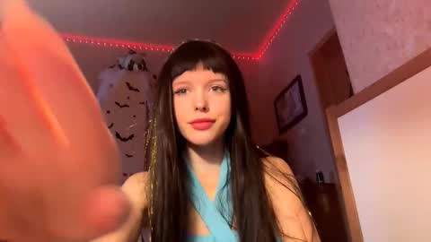 Lina online show from 11-01-25, 09:33