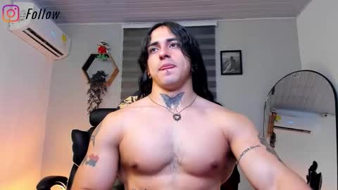 Snapshot of allen_rosse chatting on 10-29-25, 02:14 independent model 3 online show from 10-29-25, 02:14