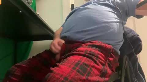 Allergictolove online show from 12-13-24, 12:09