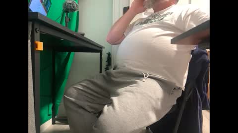 Allergictolove online show from 03-10-25, 08:23