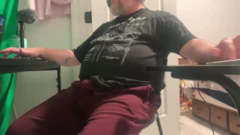 Allergictolove online show from 10-17-25, 07:49