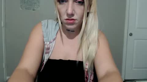 Snapshot of allforthedxll chatting on 01-16-25, 03:56 allforthedxll online show from 01-16-25, 03:56