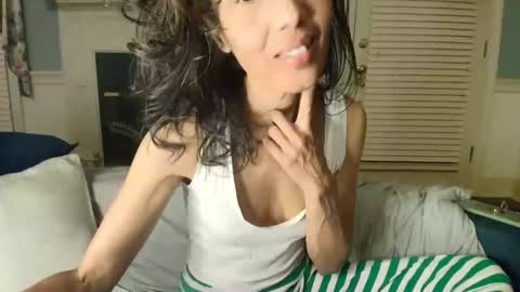 wishlist on bio online show from 12-21-25, 04:41