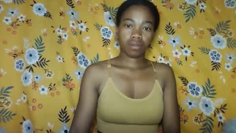 Snapshot of alliciax632770 chatting on 12-15-25, 01:10 alliciax632770 online show from 12-15-25, 01:10