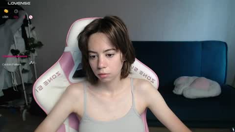 Snapshot of allie_hazie chatting on 06-11-26, 12:08 alice online show from 06-11-26, 12:08