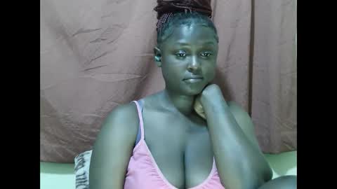 Snapshot of allie_quin chatting on 10-23-25, 09:57 Allie online show from 10-23-25, 09:57