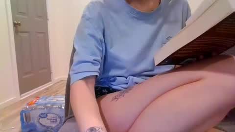 alliebearx online show from 02-10-25, 07:26