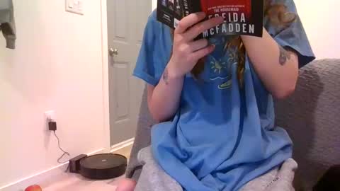 alliebearx online show from 02-25-25, 01:52