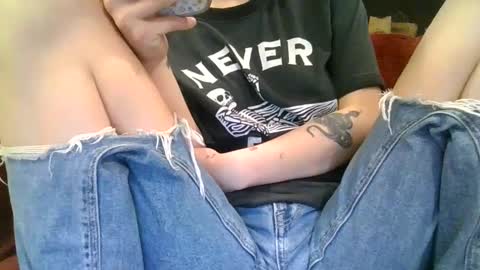 alliebearx online show from 03-02-25, 07:56