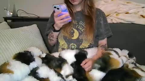 alliebearx online show from 04-28-26, 05:34