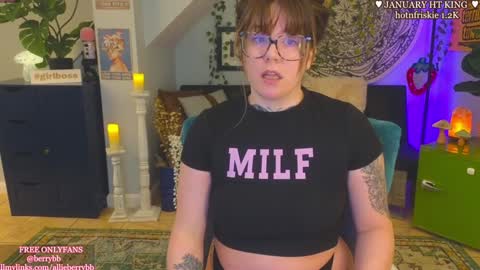 Snapshot of allieberrybb chatting on 01-15-25, 03:29 bb online show from 01-15-25, 03:29