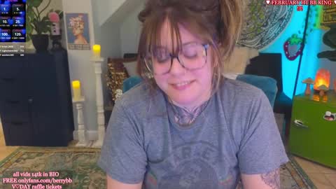 Snapshot of allieberrybb chatting on 02-07-25, 06:35 bb online show from 02-07-25, 06:35