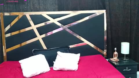 Snapshot of allison_dubois chatting on 01-21-25, 04:43 allison_dubois online show from 01-21-25, 04:43