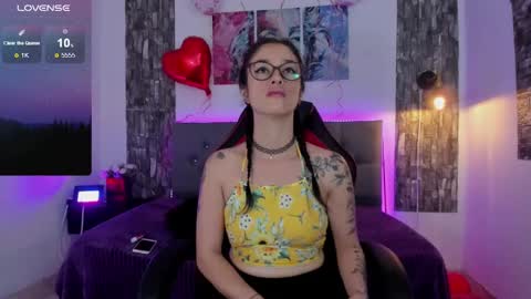 Snapshot of allison_sc chatting on 02-15-25, 06:33 Allison sc online show from 02-15-25, 06:33