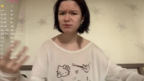 Snapshot of allisonbreese chatting on 06-01-26, 12:18 Viola online show from 06-01-26, 12:18