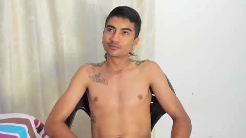 Snapshot of allisonjustingb chatting on 02-13-25, 06:52 AllisonJustin online show from 02-13-25, 06:52