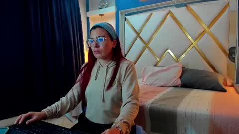 Snapshot of allisonlove_88 chatting on 06-27-26, 02:38 ALLISON online show from 06-27-26, 02:38
