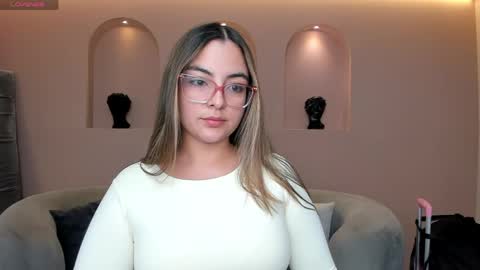 Snapshot of allisonrogersx chatting on 05-30-26, 07:11 Allison Rogers online show from 05-30-26, 07:11