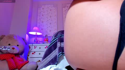 Snapshot of allissonjames chatting on 09-16-25, 11:22 Allisson online show from 09-16-25, 11:22