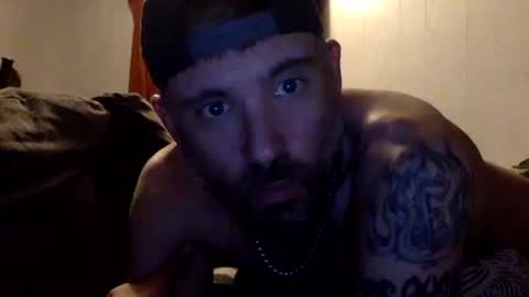 Snapshot of allitrunnin chatting on 10-15-25, 06:35 allitrunnin online show from 10-15-25, 06:35