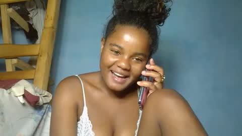 Snapshot of allizida01 chatting on 11-25-25, 04:07 allizida01 online show from 11-25-25, 04:07