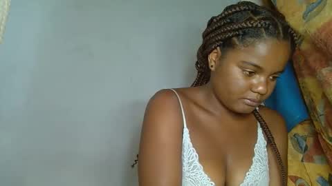 Snapshot of allizida01 chatting on 12-13-25, 07:53 allizida01 online show from 12-13-25, 07:53