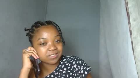 Snapshot of allizida01 chatting on 12-18-25, 12:11 allizida01 online show from 12-18-25, 12:11