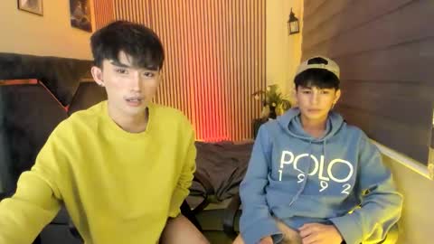 Snapshot of alluring_alpha chatting on 10-06-25, 03:09 kim and josh online show from 10-06-25, 03:09