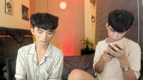 Snapshot of alluring_alpha chatting on 10-08-25, 06:16 kim and josh online show from 10-08-25, 06:16