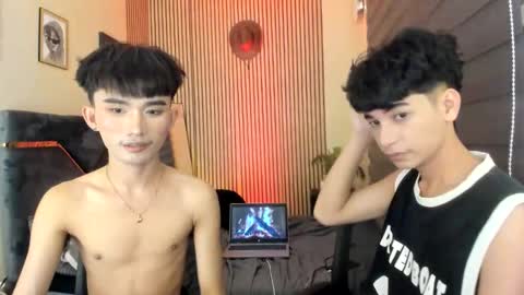 Snapshot of alluring_alpha chatting on 10-16-25, 09:54 kim and josh online show from 10-16-25, 09:54