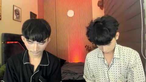 Snapshot of alluring_alpha chatting on 10-29-25, 08:27 kim and josh online show from 10-29-25, 08:27