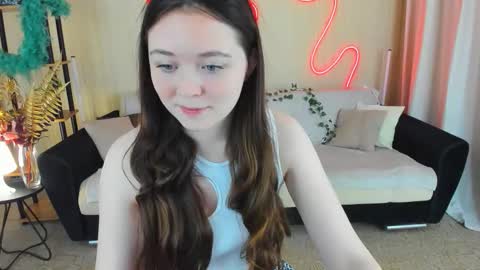 alluringeyess online show from 10-04-25, 04:27