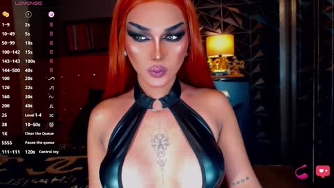 Snapshot of alluringnatalya chatting on 12-17-25, 09:04 Natalya Fox online show from 12-17-25, 09:04