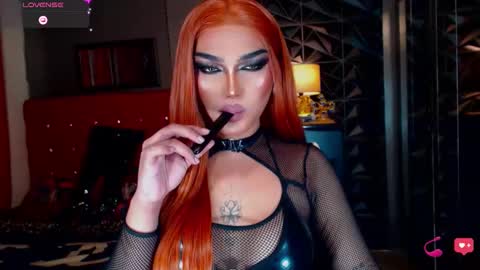 Snapshot of alluringnatalya chatting on 12-22-25, 08:11 Natalya Fox online show from 12-22-25, 08:11