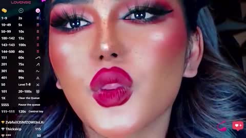 Snapshot of alluringnatalya chatting on 01-05-26, 05:27 Natalya Fox online show from 01-05-26, 05:27