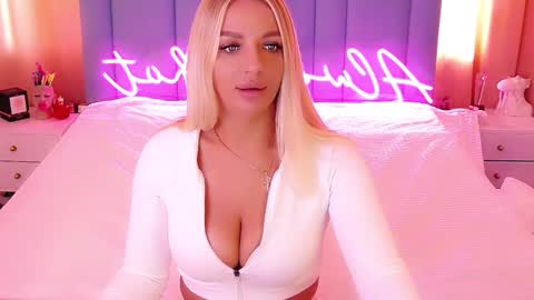 Snapshot of allwayshottt chatting on 02-18-25, 06:59 AlwaysHot online show from 02-18-25, 06:59